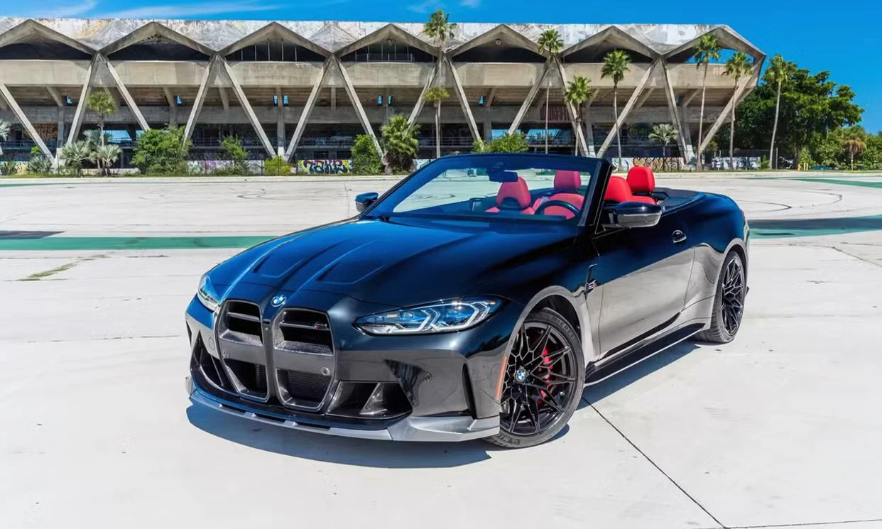 BMW M4 Competition xDrive 2024 — vehicle gallery, photo 2