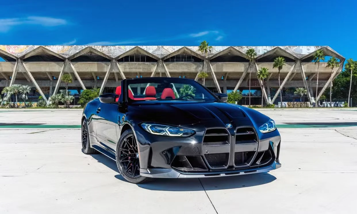 BMW M4 Competition xDrive 2024 — vehicle gallery, photo 9
