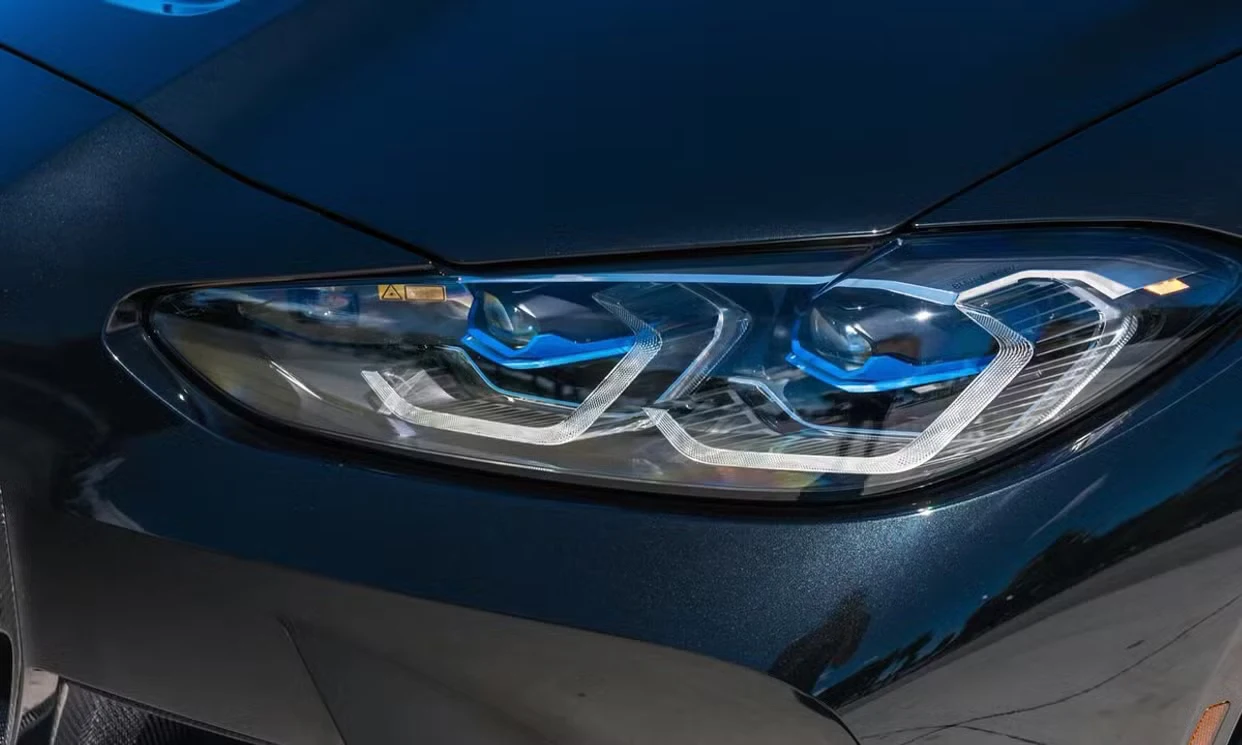 BMW M4 Competition xDrive 2024 — vehicle gallery, photo 15