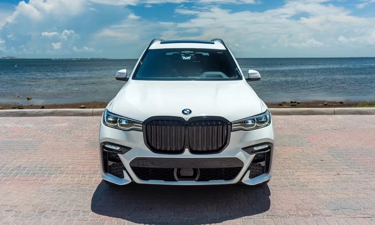 BMW X7 xDrive40i 2022 — vehicle gallery, photo 2