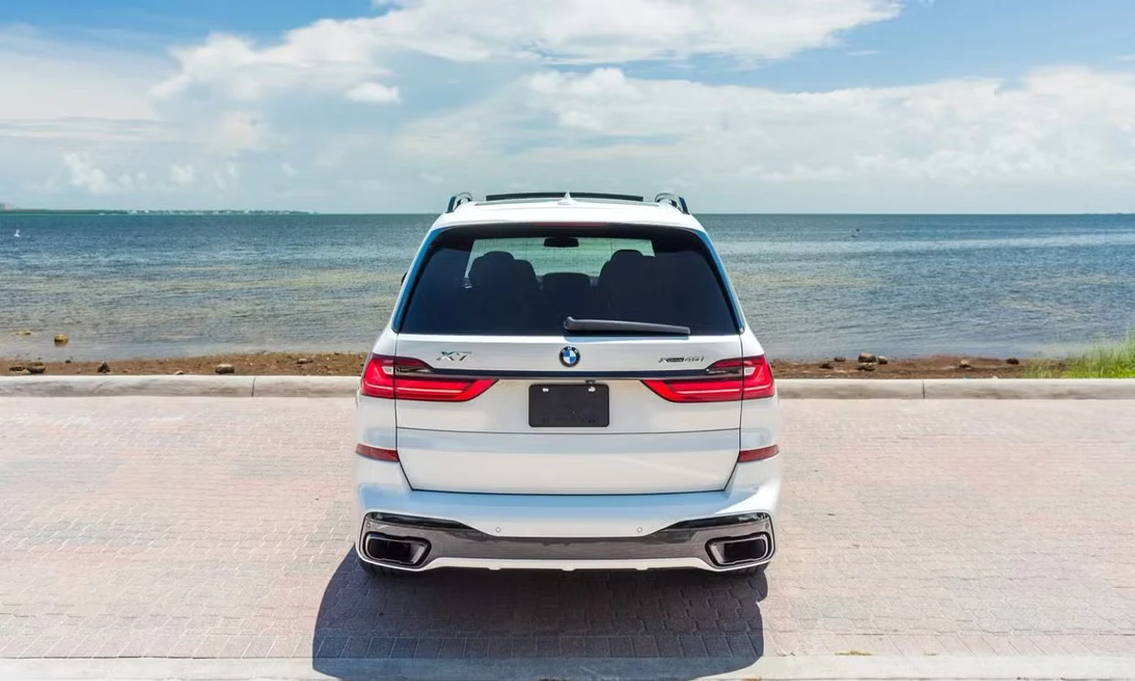 BMW X7 xDrive40i 2022 — vehicle gallery, photo 4