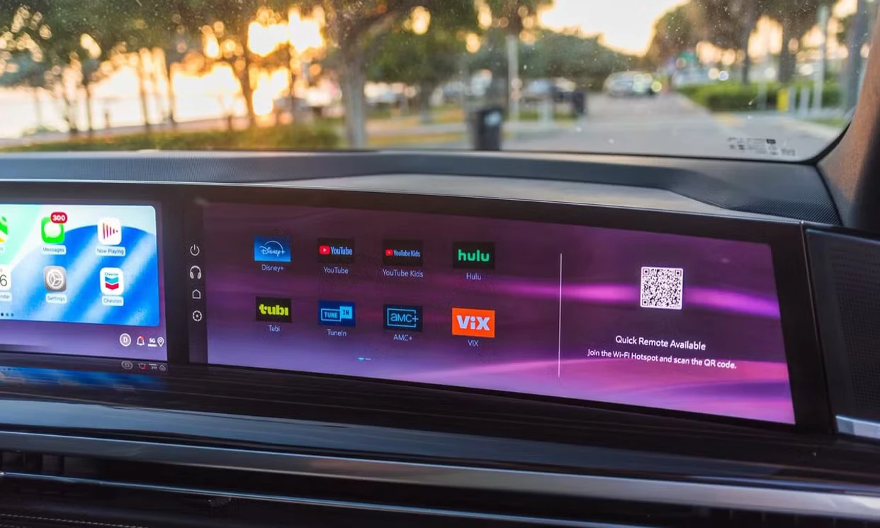 Cadillac Escalade ESV Premium Luxury 2025 — vehicle gallery, photo 11