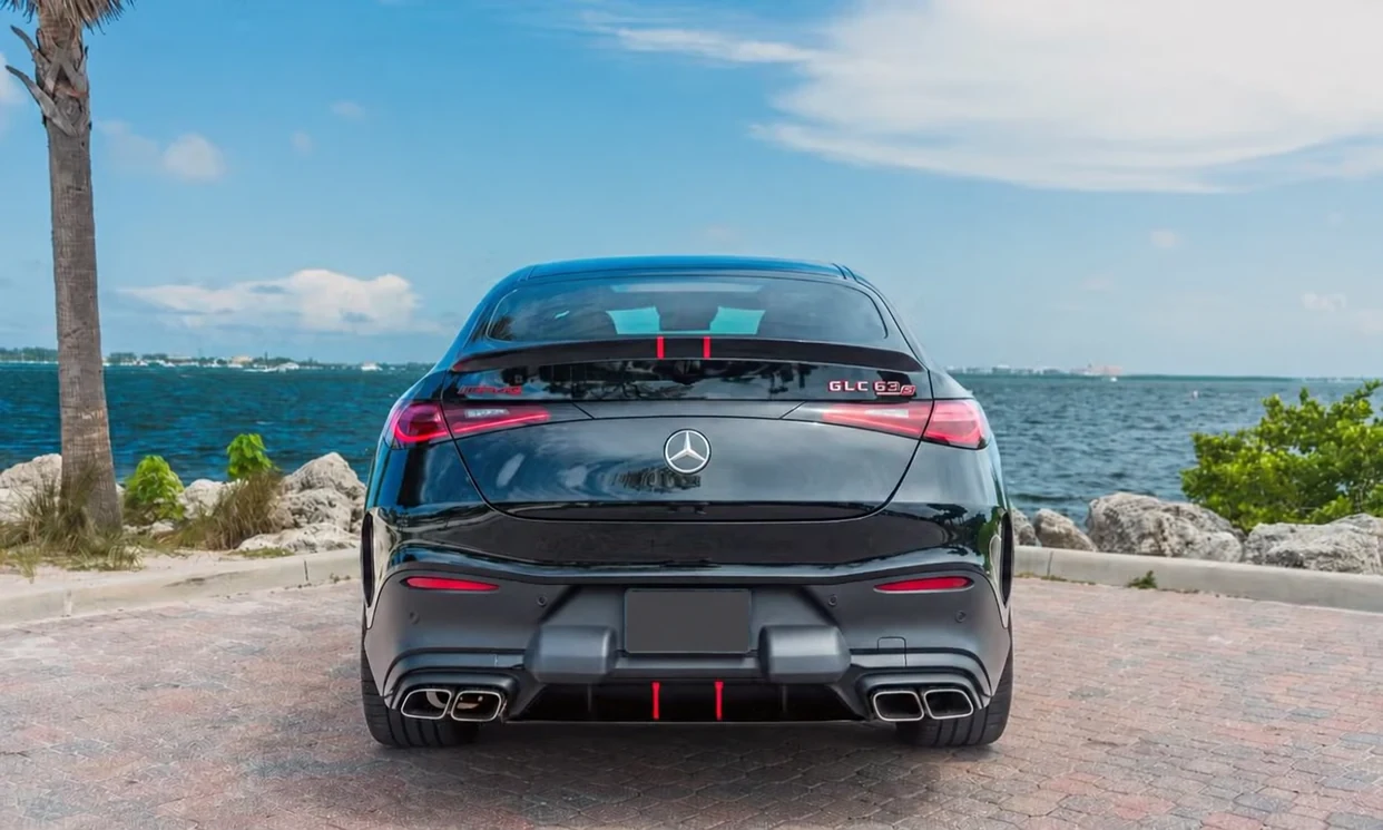 Mercedes-AMG GLC 63 S E Performance 2025 — vehicle gallery, photo 4
