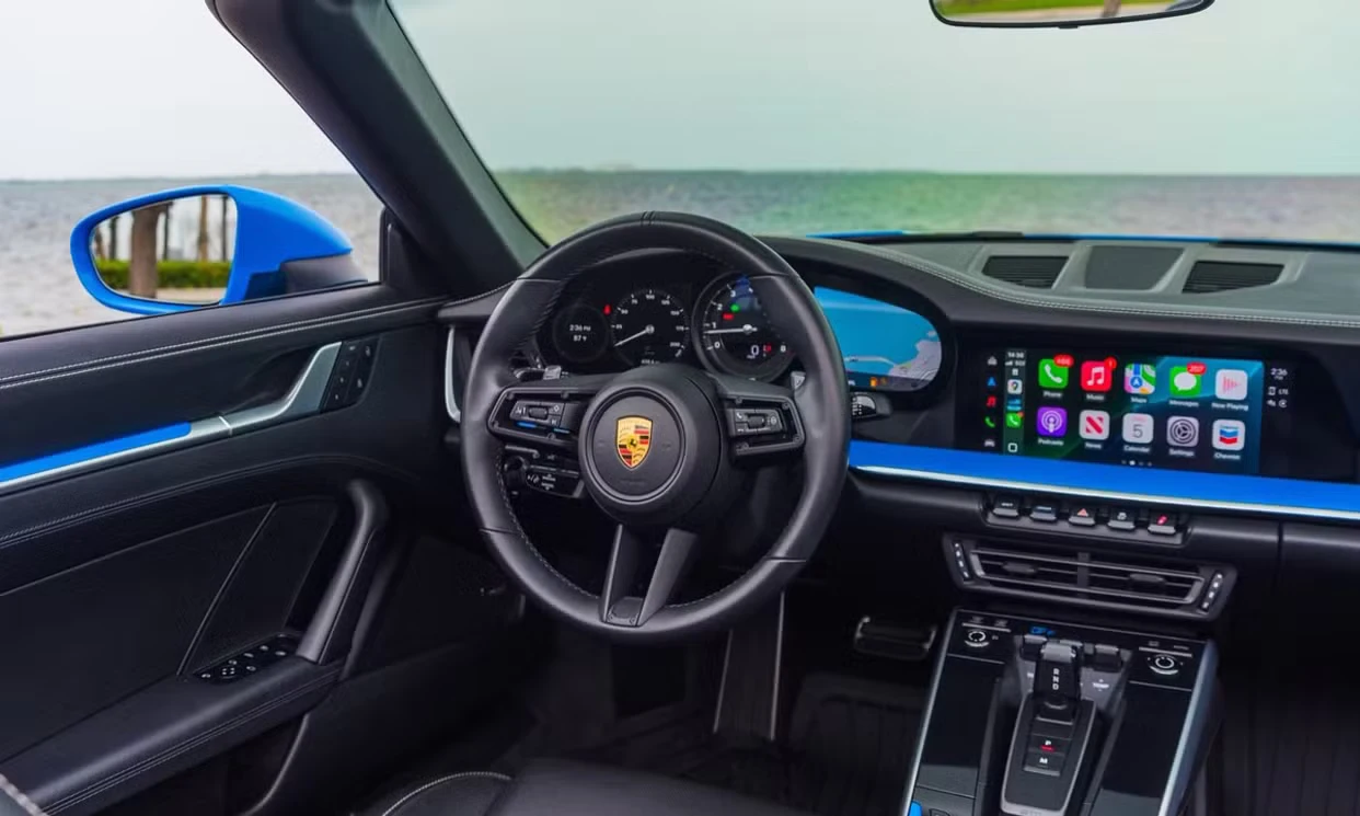 Porsche 911 Carrera 2022 — vehicle gallery, photo 11