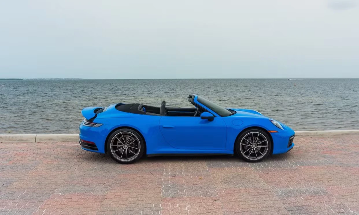 Porsche 911 Carrera 2022 — vehicle gallery, photo 14