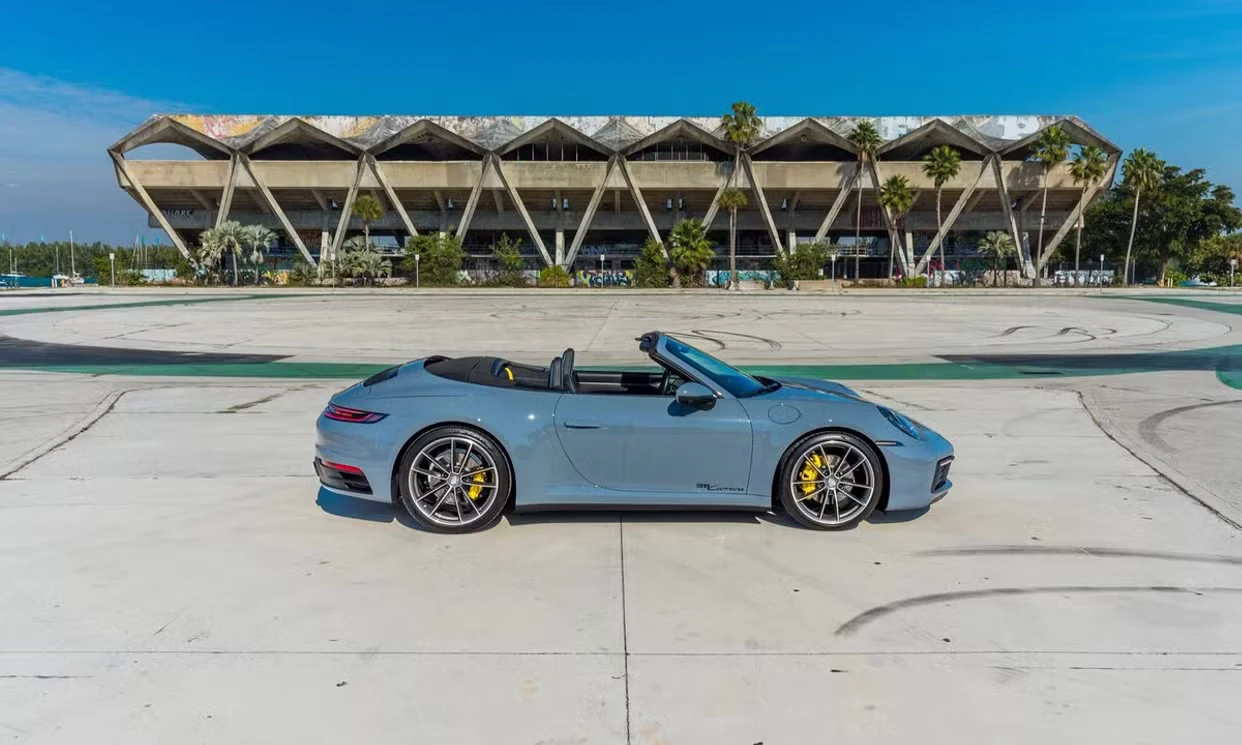 Porsche 911 Carrera 2023 — vehicle gallery, photo 7